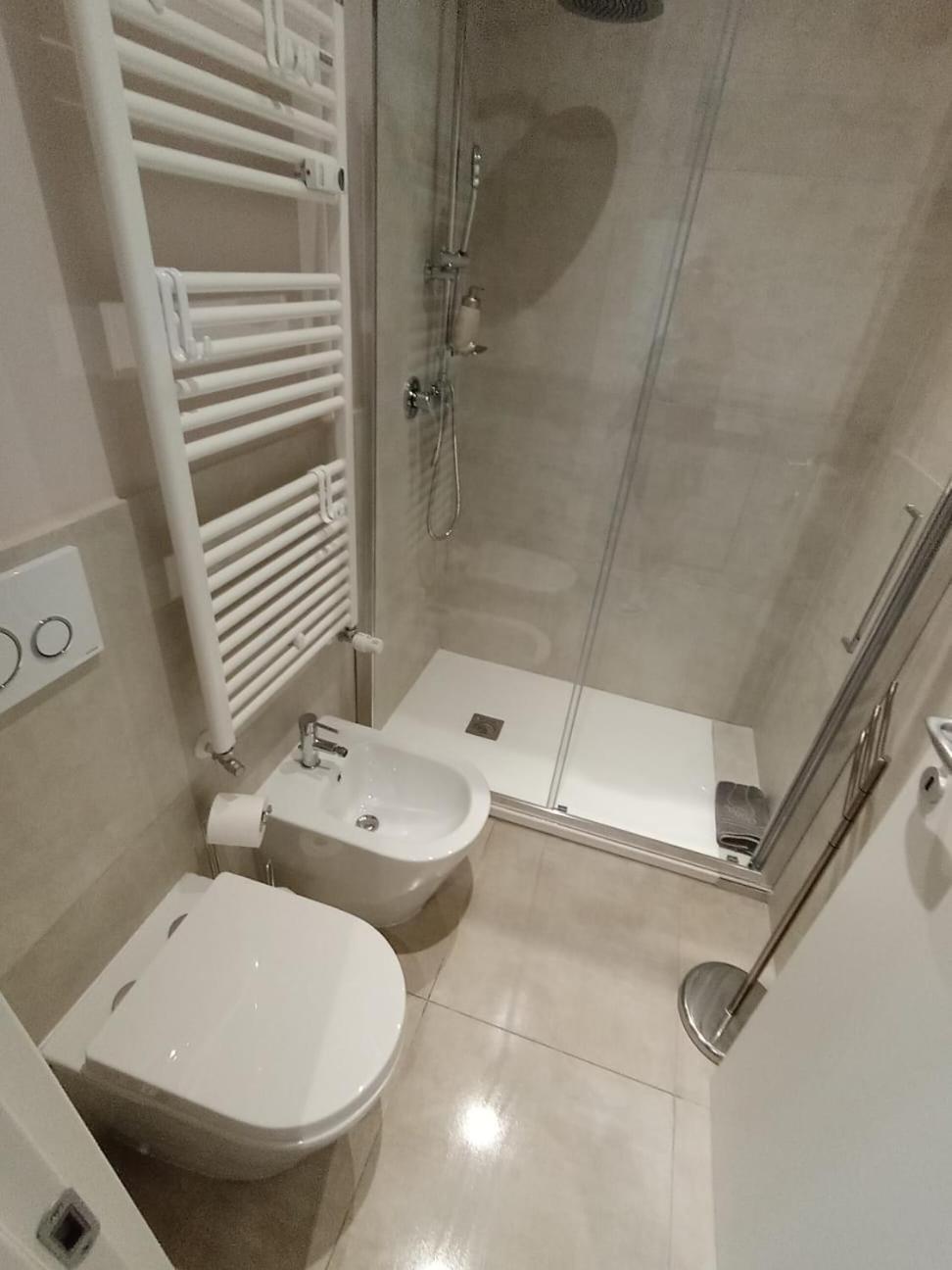 Gambara Metro Apartment Milano Buitenkant foto