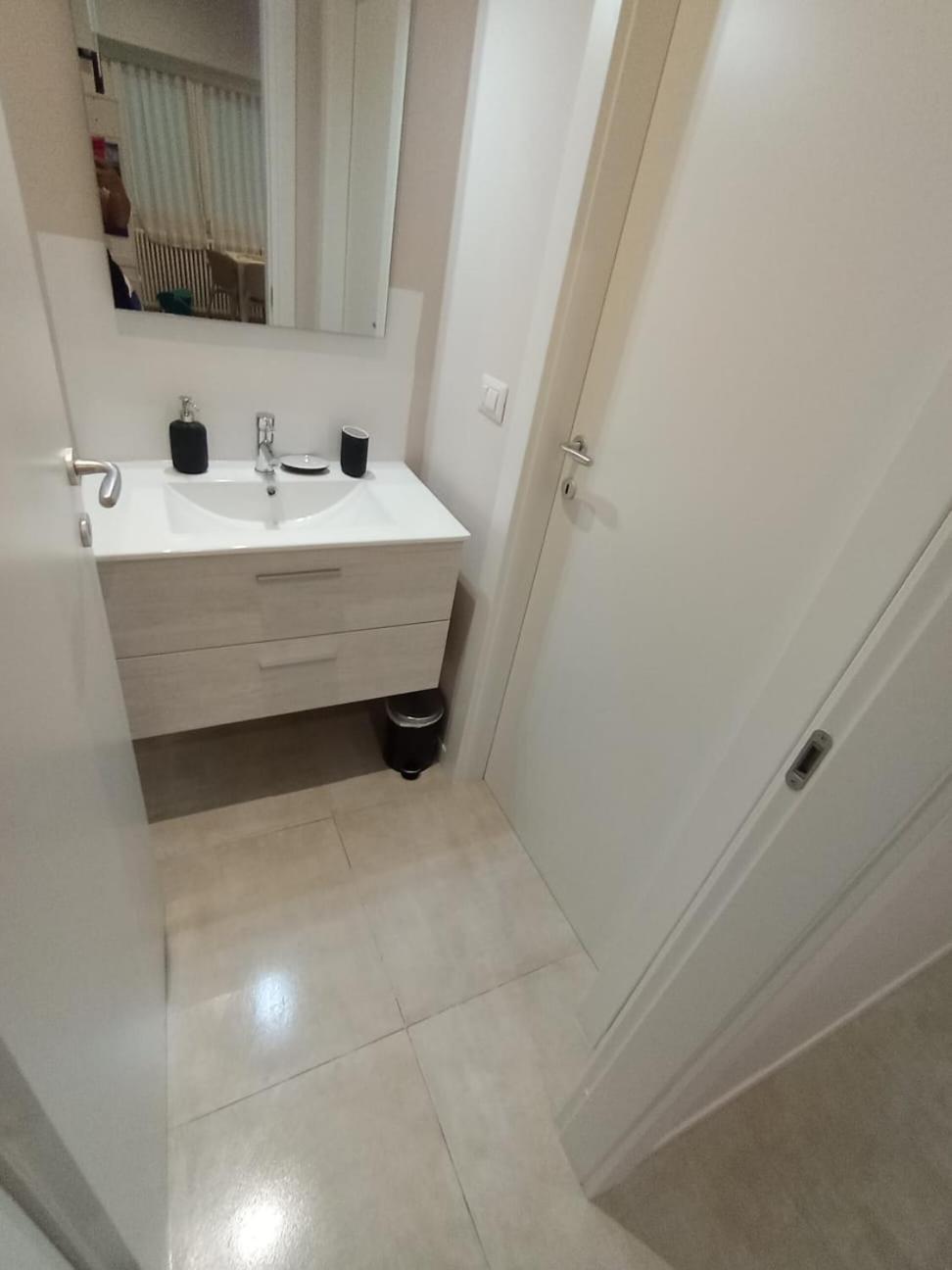 Gambara Metro Apartment Milano Buitenkant foto